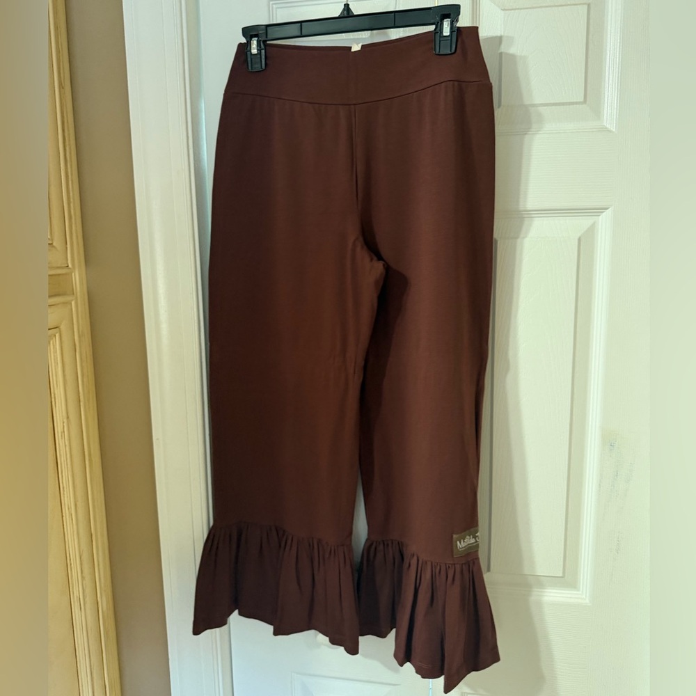 Brown Wide-Leg Ruffle Pants. Matilda Jane. Med. Euc.